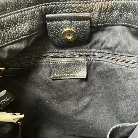 Marc By Marc Jacobs Textured Black Hobo Bag - Picture 7 of 8